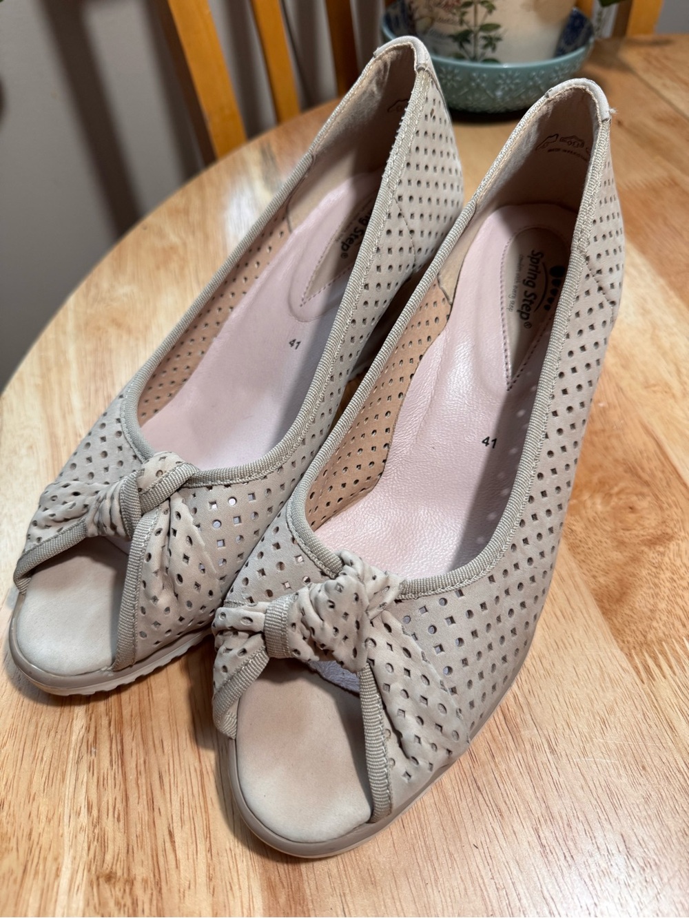 Spring Step Beige Peep-Toe Knot Wedge Heels size 10
